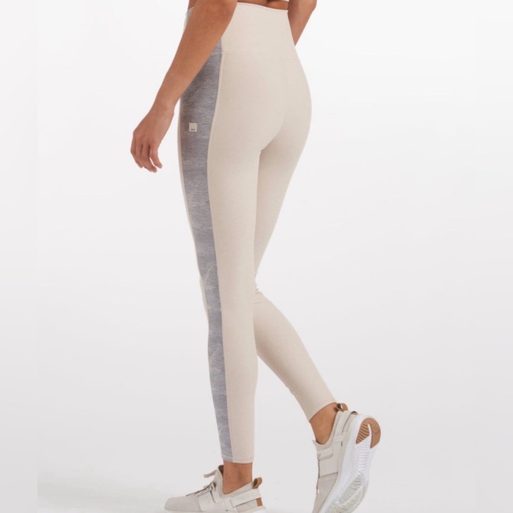 Vuori Aspire Elevation Legging - Picture 2 of 7